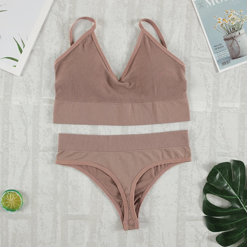 CHRLEISURE Allure Set  IZER 