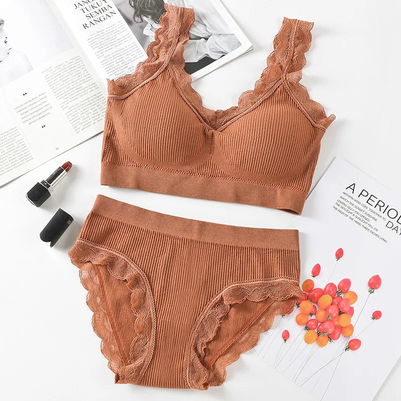 Luxe Lace Comfort Set  IZER 