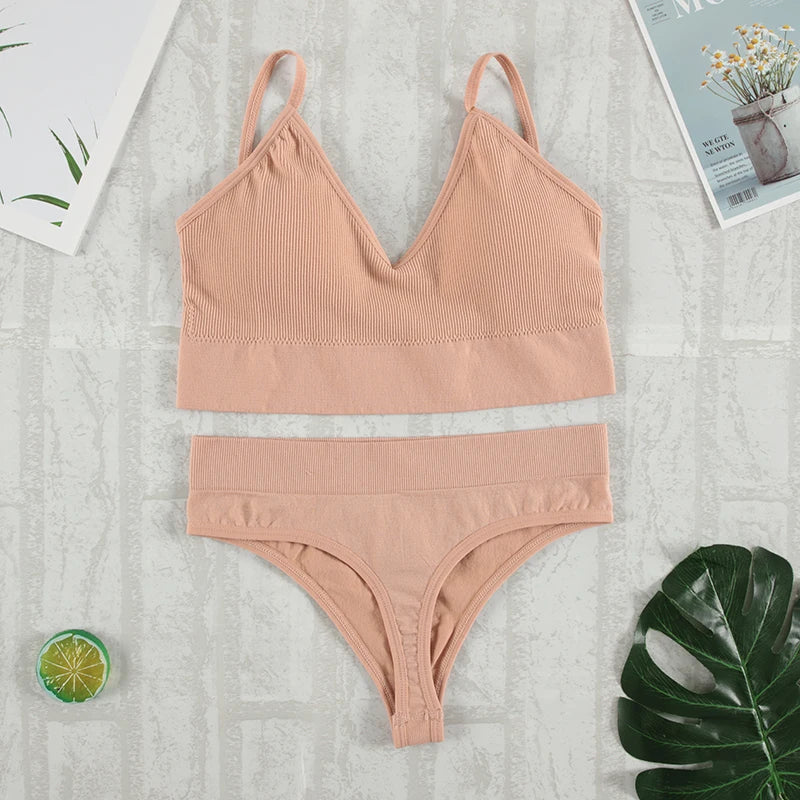 CHRLEISURE Allure Set  IZER 