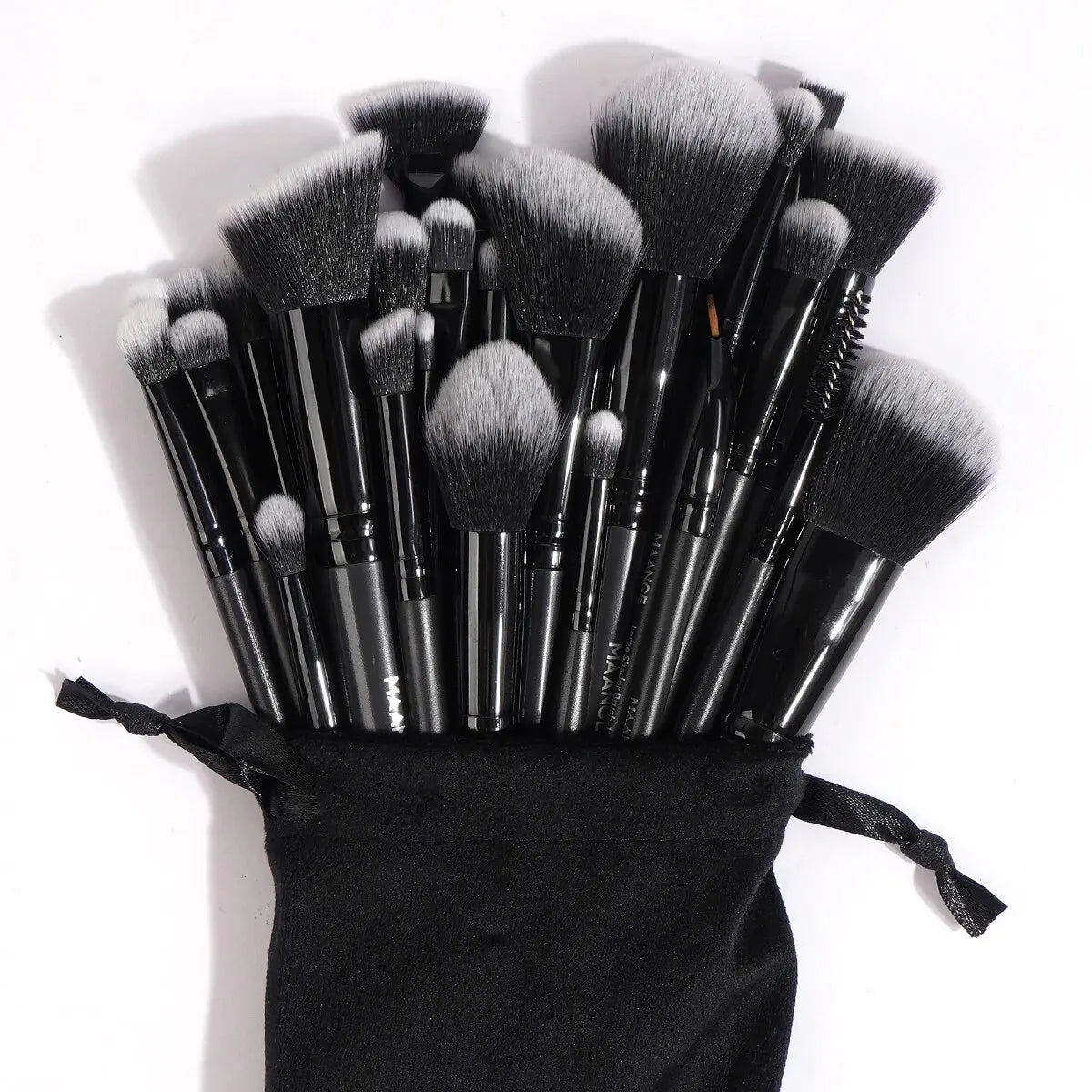 ProGlam Brush Set by MAANGE  IZER 